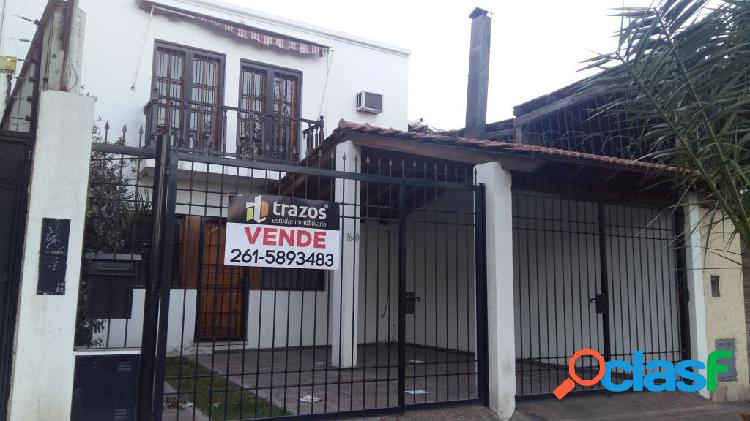 CASA EN VENTA BARRIO JARDINES DE ESTRADA (GUAYMALLEN)