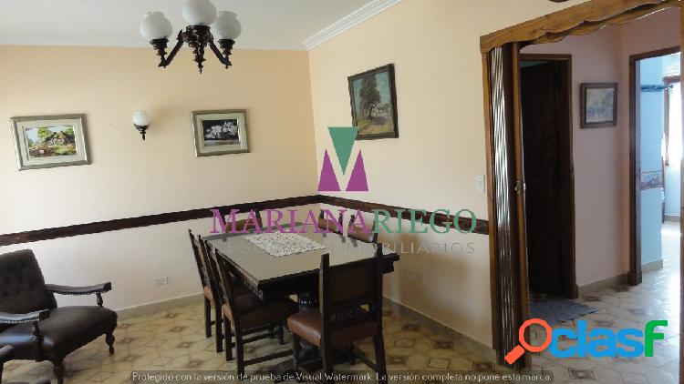 Chalet con departamento zona muelle