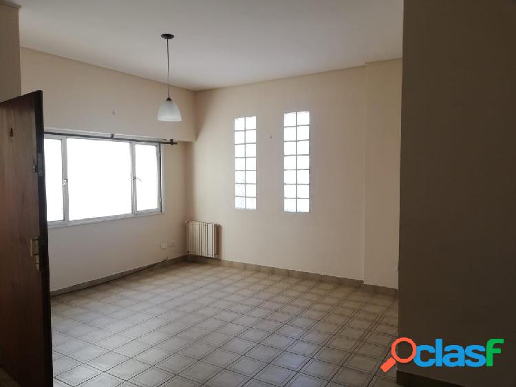 Excelente Departamento 2 Dormitorios en PLENO CENTRO