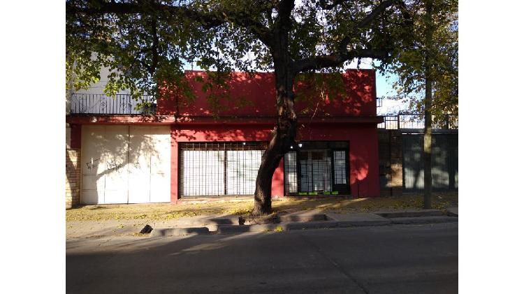 Excelente ubicación, Local comercial, 2 baños, 630 m2,