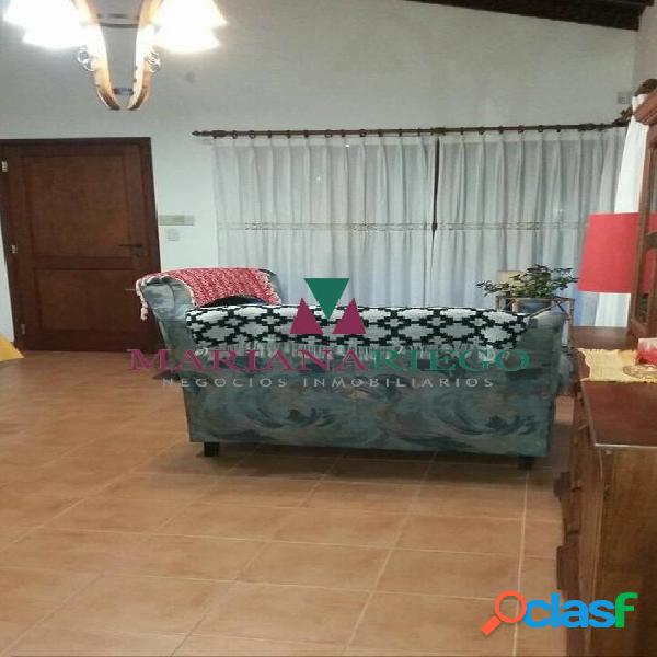 Hermoso chalet en zona residencial