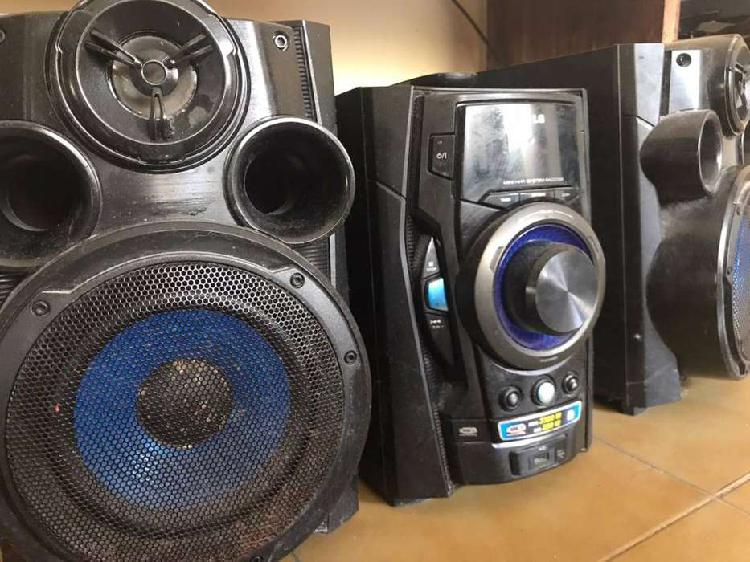 MINI HI-FI SYSTEM RAD226B LG