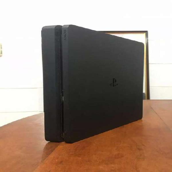 PS4 SLIM APTO VR 500g