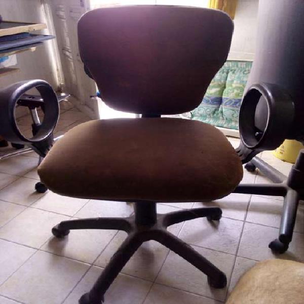 Sillon Ejecutivo ( 1 ), y Presidente ( 2 ), excelente estado