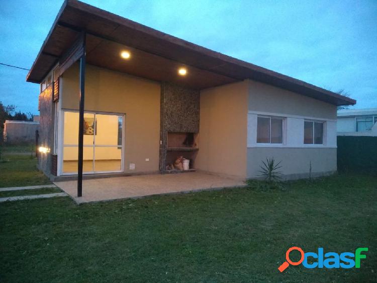 VENDO CASA EN ROLDAN 3 DORMITORIOS