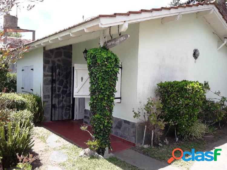 Venta Casa de 3 amb en complejo s/expensas