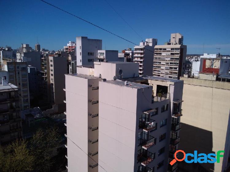 Venta departamento al frente 2 ambientes microcentro