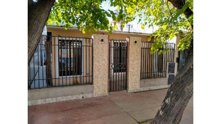 Alquiler de Casa en calle Sarratea 957-Godoy Cruz