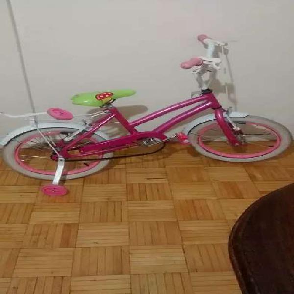 Bicicleta de nena Street Howk... Solo unos meses de uso.