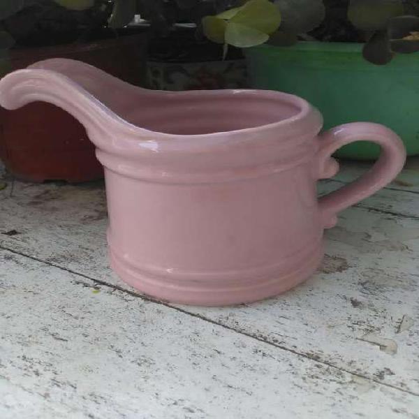 Cremera/salsera cerámica rosada nueva