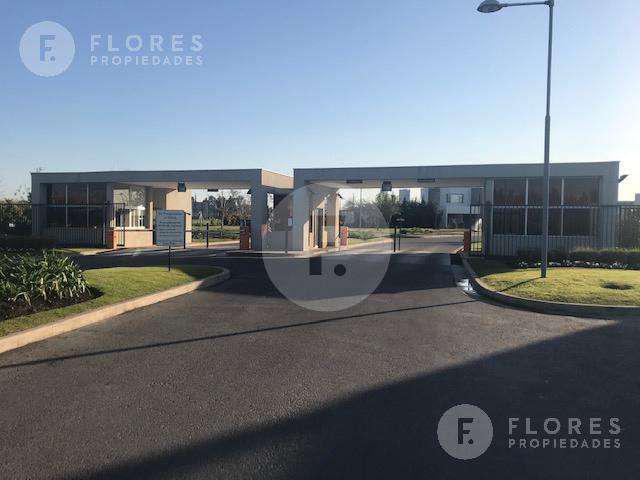 Flores Prop. Vende Lote en Ayres Plaza