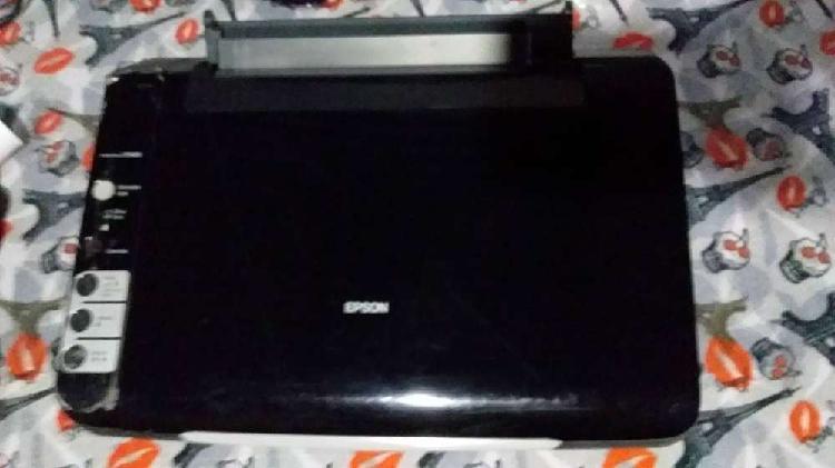 Impresora Epson CX5600 con detalles