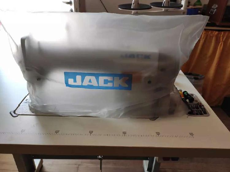 MAQUINA RECTA INDUSTRIAL JACK 8720 IMPECABLE