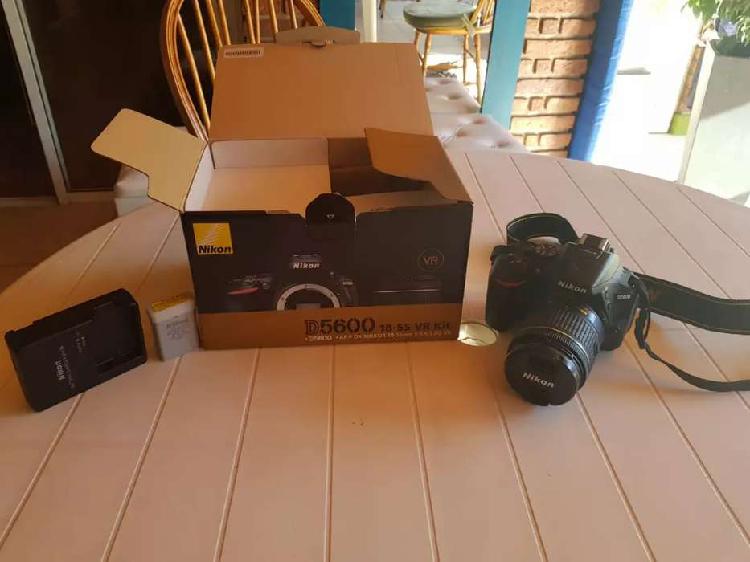 Vendo Nikon D5600