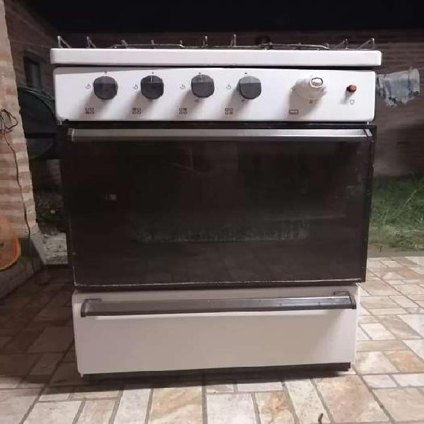 Vendo cocina eslabón de lujo. Acerco si no es lejos