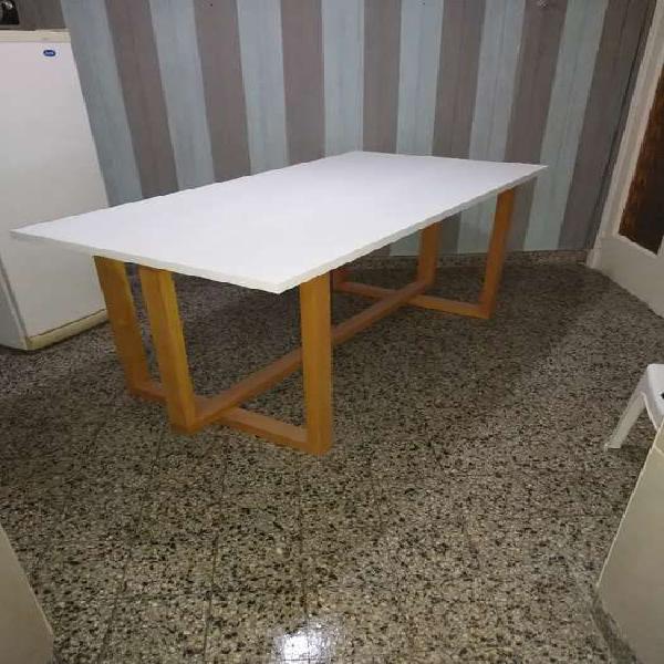 Vendo mesa de madera 20.mil pesos