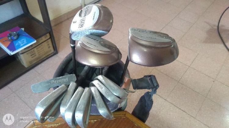 12 palos de golf Wilson usados como nuevos