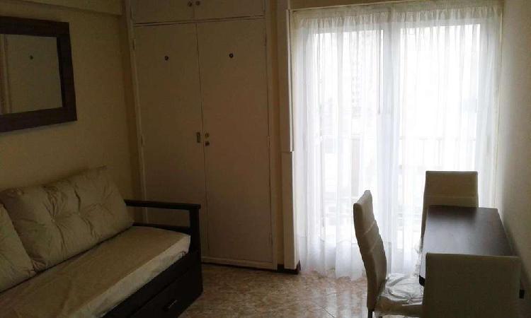 DEPARTAMENTO DE 2 AMBIENTES A LA CALLE CON BALCON EN VENTA