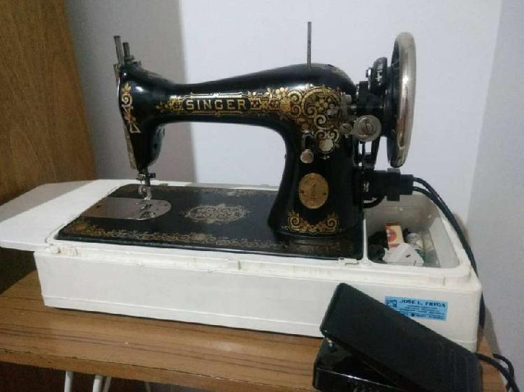 Maquina de coser Singer eléctrica
