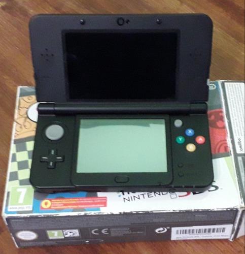 Nintendo 3ds Black Europea Con Cargador Y Tres Juegos.