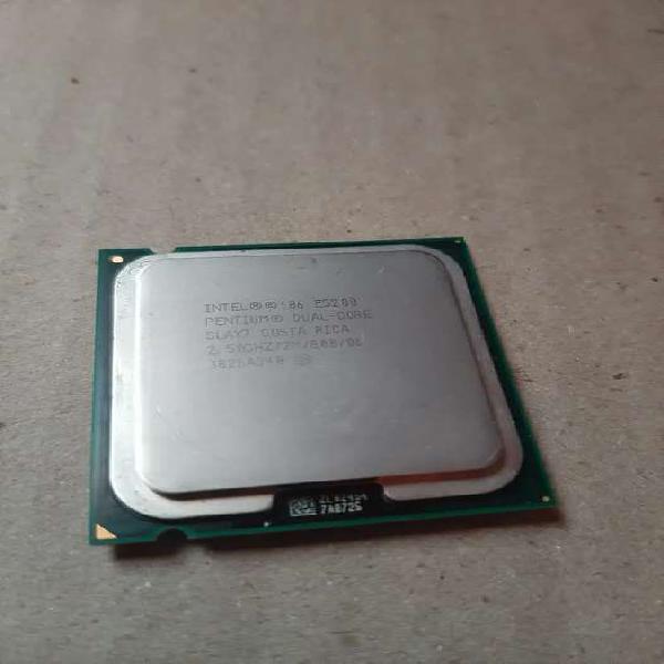 Procesador Intel Pentium Dual Core 2.50ghz + Disipador con