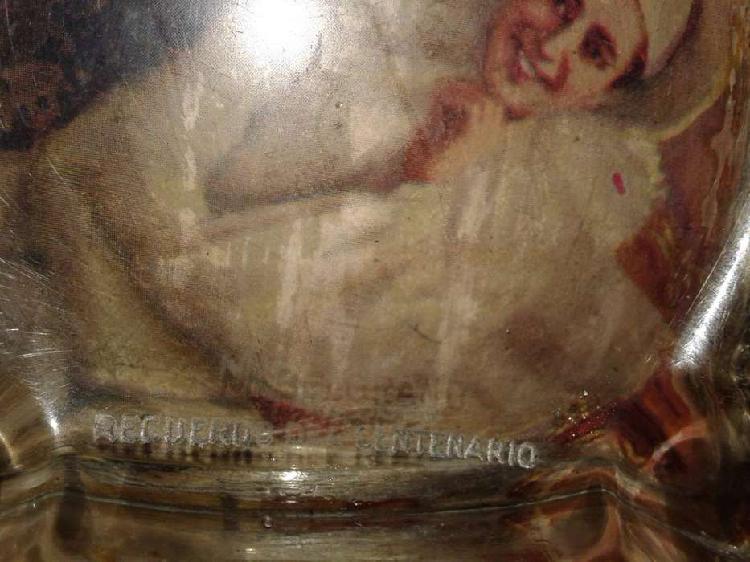 cenicero vidrio gravado por aniversario M.Belgrano