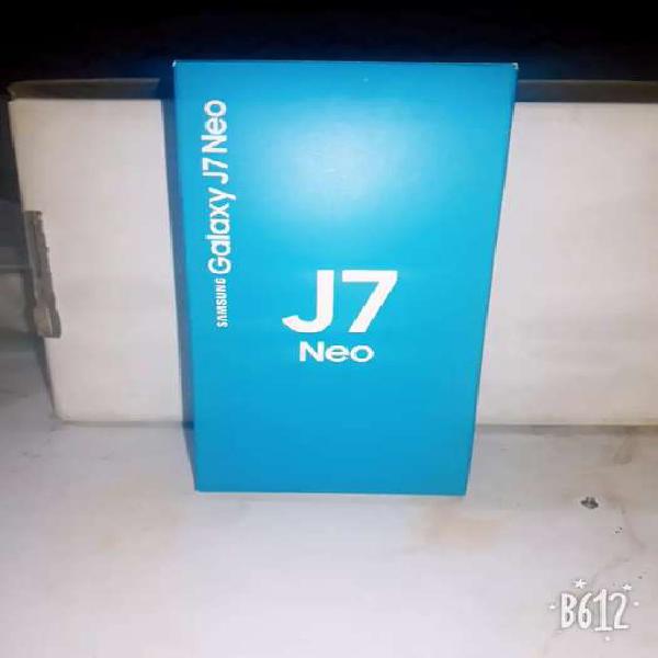 vendo Samsung Galaxy j7 NEO