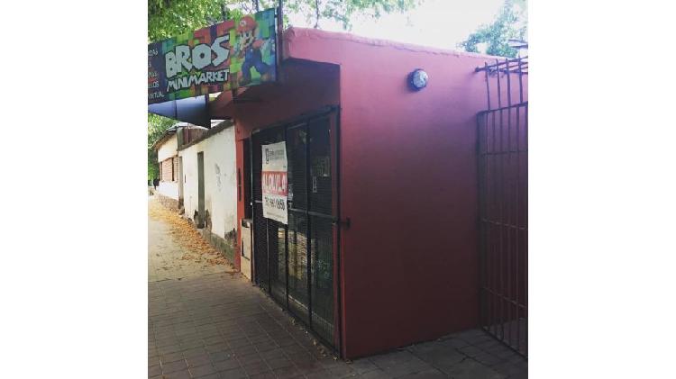 Alquilo Local Comercial en Lujan por calle Godoy Cruz