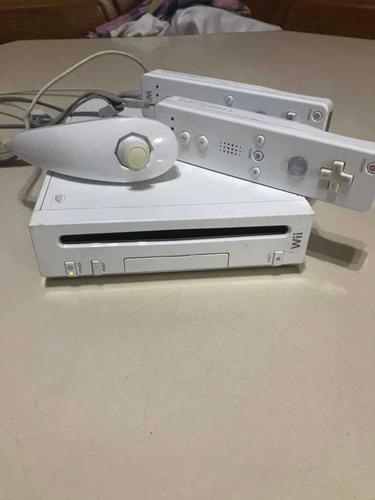 Nintendo Wii Blanca +2 Controles + Nunchuck. Impecable