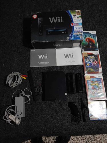 Nintendo Wii Con Sus Dos Manuales Y Cuatro Juegos