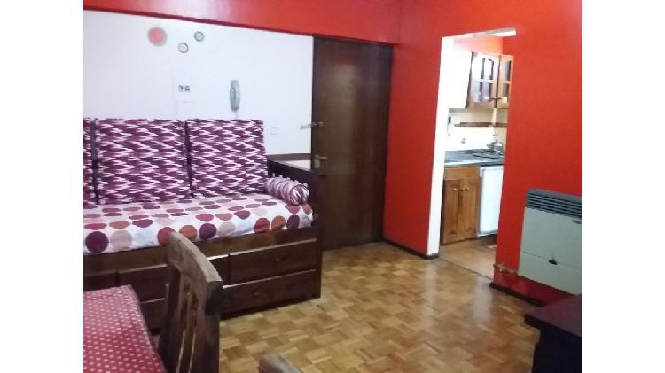 DEPARTAMENTO CENTRICO TOTALMENTE AMUEBLADO
