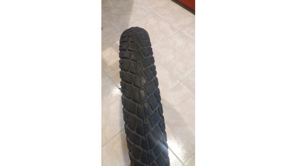 VENDO CUBIERTA PARA MOTO PIRELLI