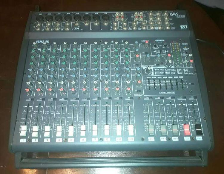 Consola Yamaha Emx2000