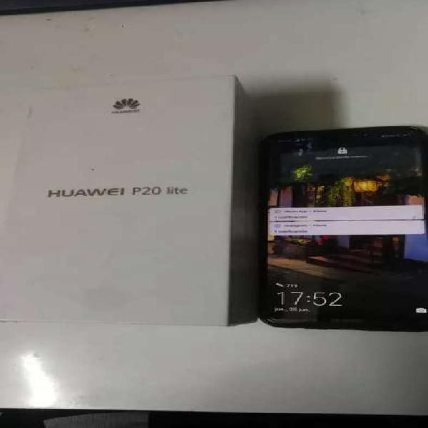 Huawei p20 lite en buen estado con pequeño detalle en la