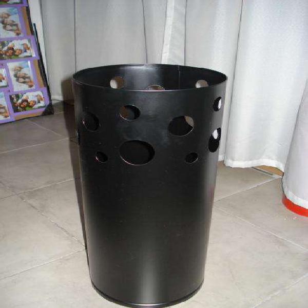 Paraguero cilindrico metalico color Negro