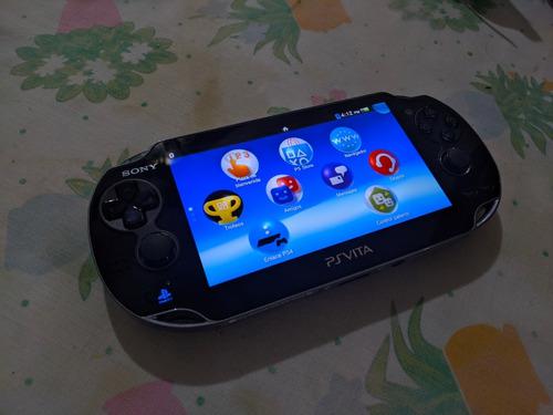 Ps Vita Con Memoria De 8 Gb + 2 Juegos + Cargador