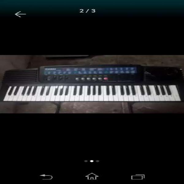 Teclado casio ct647