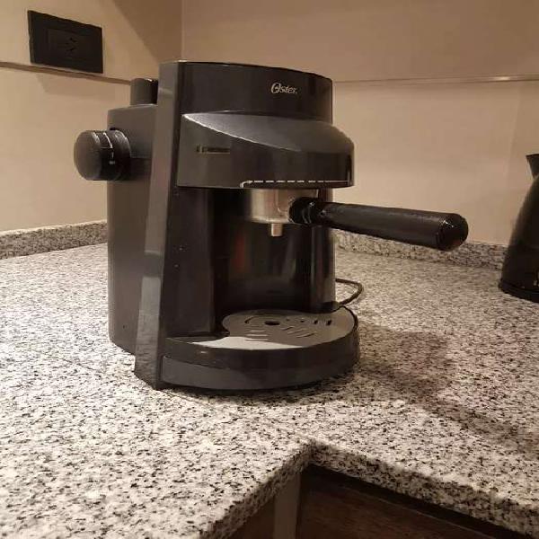 Vendo cafetera express Oster