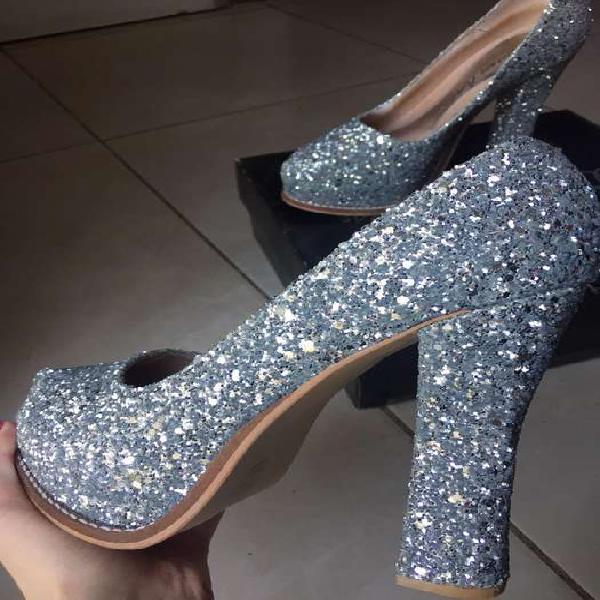 Zapatos de mujer glitter plateados
