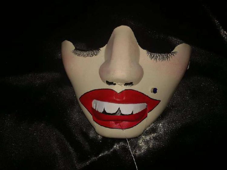 truco de magia mascara de ventriloquia Mujer - humor
