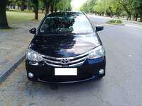 vendo toyota etios platinum