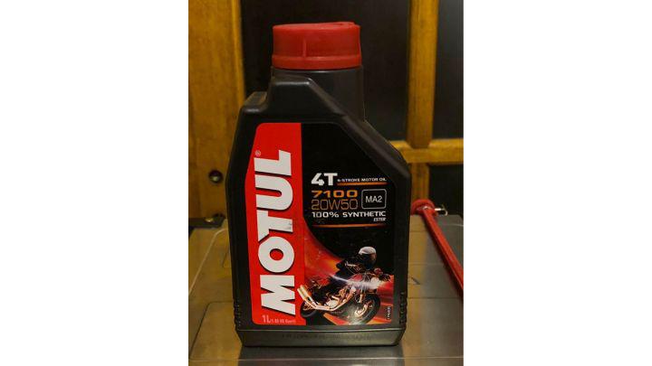 Vendo aceite marca Motúl 20W-50 Sintético para motos