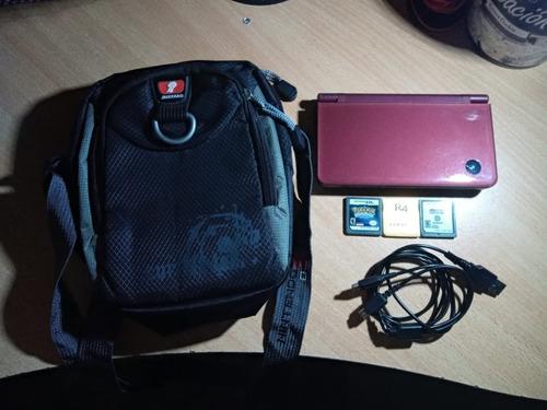 Nintendo Dsi Xl + 2 Juegos Y Un R4 + Estuche