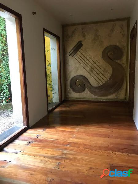 Casa de Categoría - 400mts - Bº Paso de los Andes