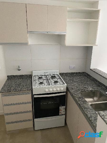 DEPARTAMENTO 1 DORMITORIO CON PATIO ! EN BALCARCE 1400 -