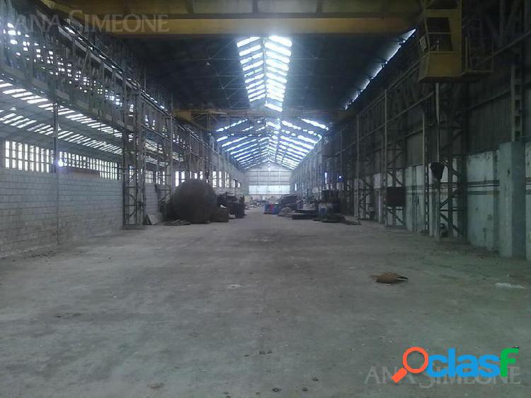 Excelente depósito de 5300m2 dentro de recinto industrial