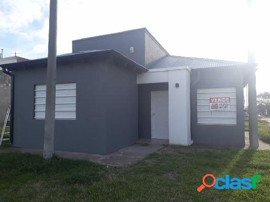 Hermosa casa a estrenar en calle Fortineros y Nicaragua