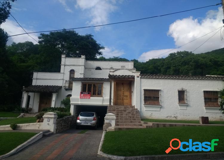 IMPORTANTE CASA EN VENTA EN TRES CERRITOS