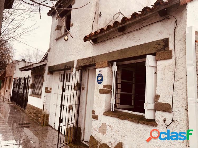 OPORTUNIDAD A RECICLAR,casa en lote propio de 6 x 13mts