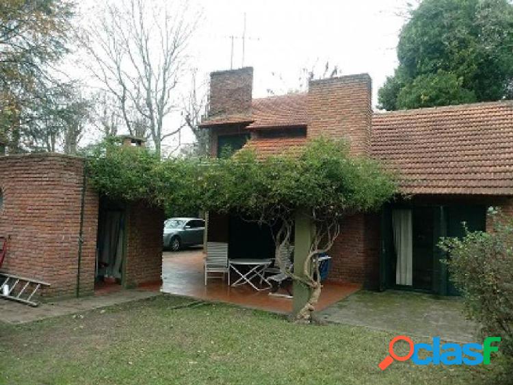 Oportunidad Casa en LA MARTONA - Lote 1600 mts